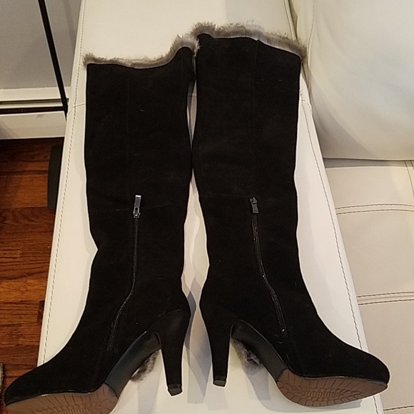 Fur boots - Picture 4 of 8